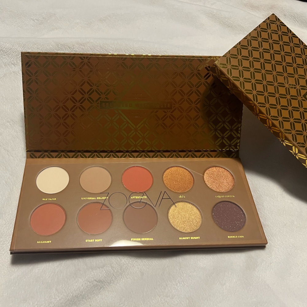 New Zoeva Caramel Melange Eyeshadow Palette